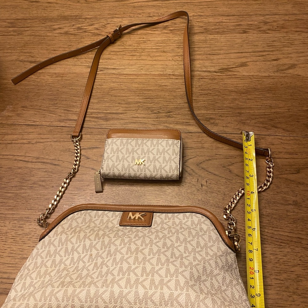 Michael Kors Brown and Cream Crossbody Bag Set - Picture 4 of 9